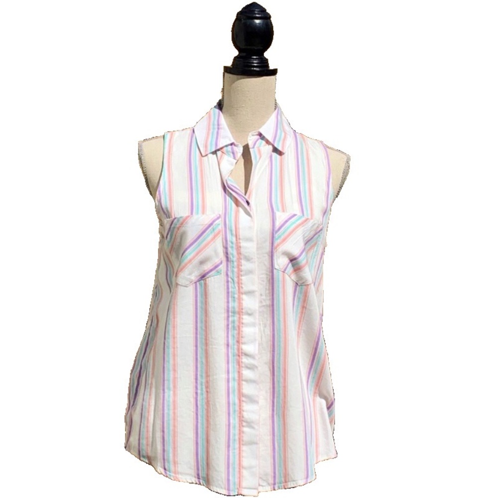 ☀️4/25 NWT Standard Grace Sleeveless Button-Up